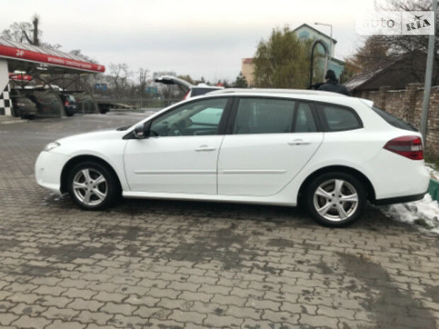 Renault Laguna 2010 года