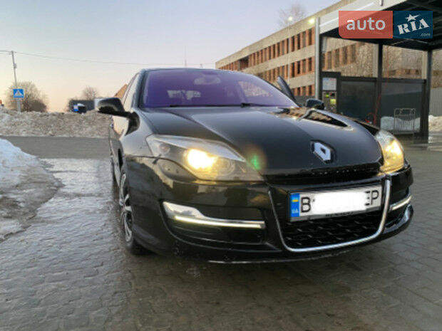 Рено Лагуна 2014 року Renault Laguna 2014 року