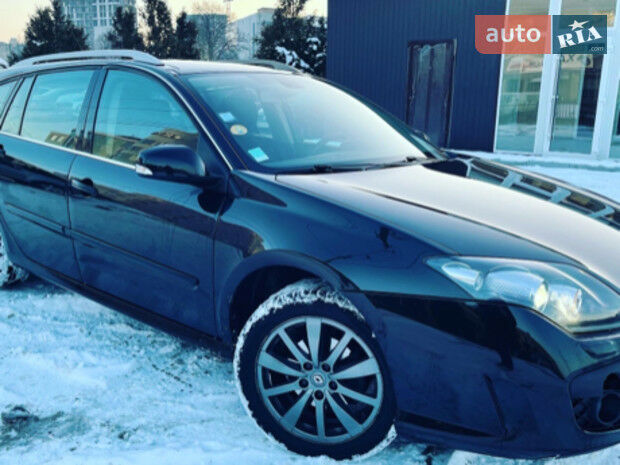 Renault Laguna 2010 года