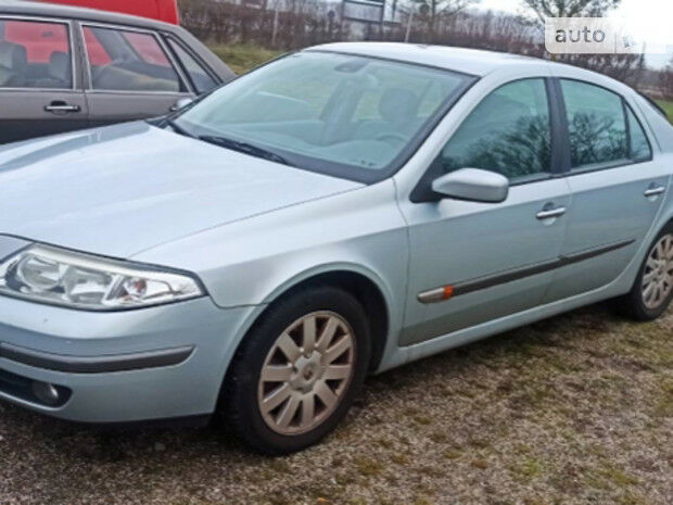 Renault Laguna 2002 года