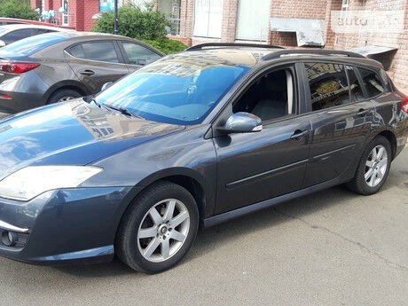 Renault Laguna 2010 года