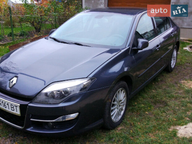 Renault Laguna 2011 року