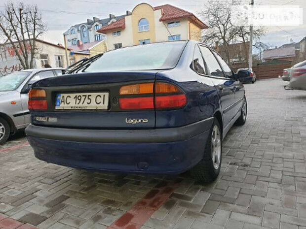 Renault Laguna 1998 года