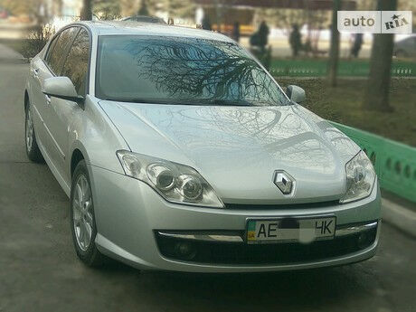 Рено Лагуна 2008 года Renault Laguna 2008 года