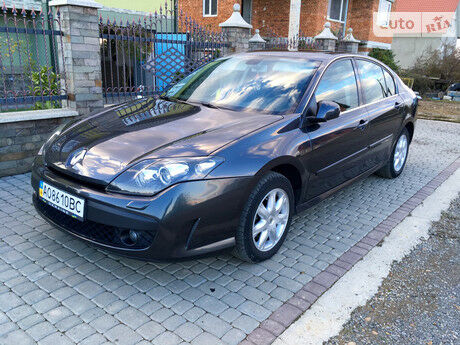 Рено Лагуна 2009 года Renault Laguna 2009 года