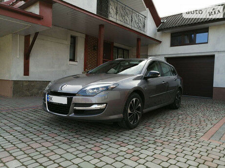 Рено Лагуна 2014 року Renault Laguna 2014 року