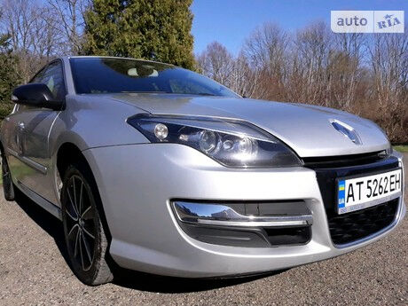Рено Лагуна 2013 року Renault Laguna 2013 року