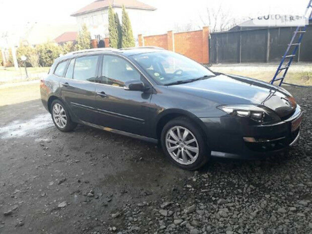 Renault Laguna 2011 року