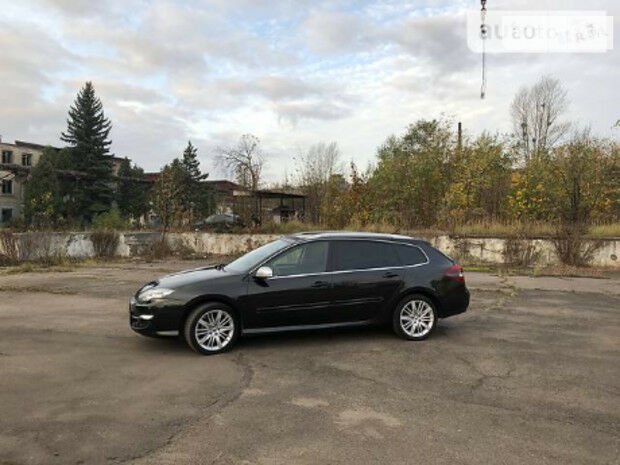 Renault Laguna 2011 года