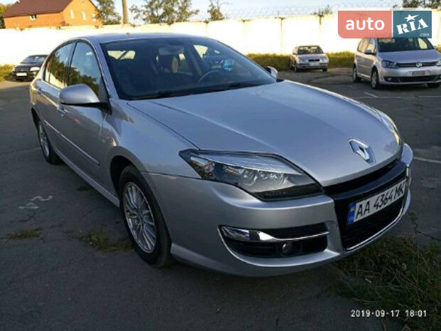 Renault Laguna 2012 года