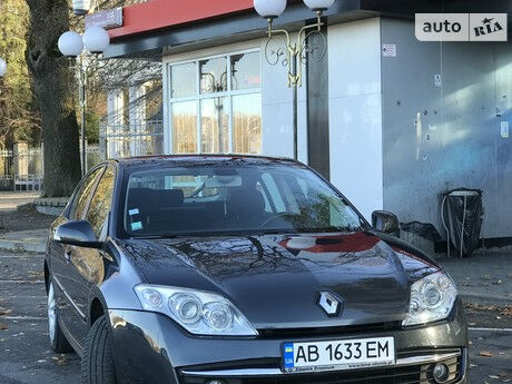 Renault Laguna 2008 года