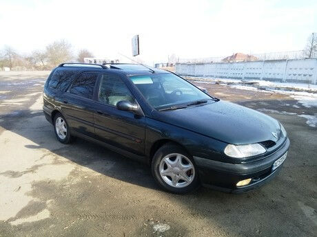 Рено Лагуна 1998 року Renault Laguna 1998 року