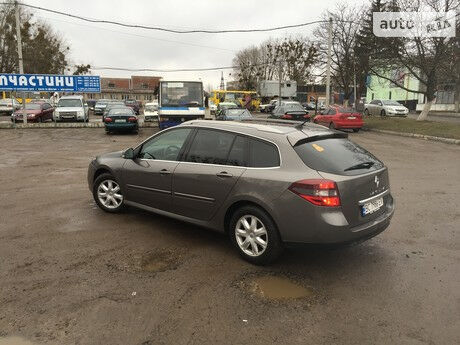 Renault Laguna 2010 року