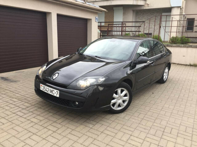 Renault Laguna 2010 року