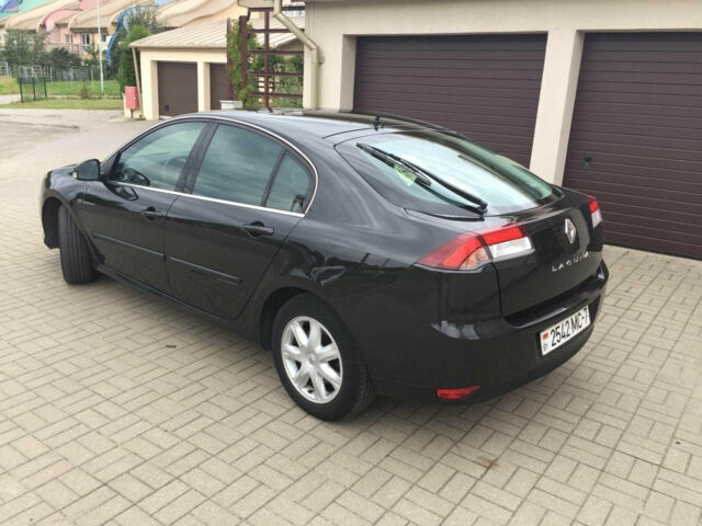 Renault Laguna 2010 года