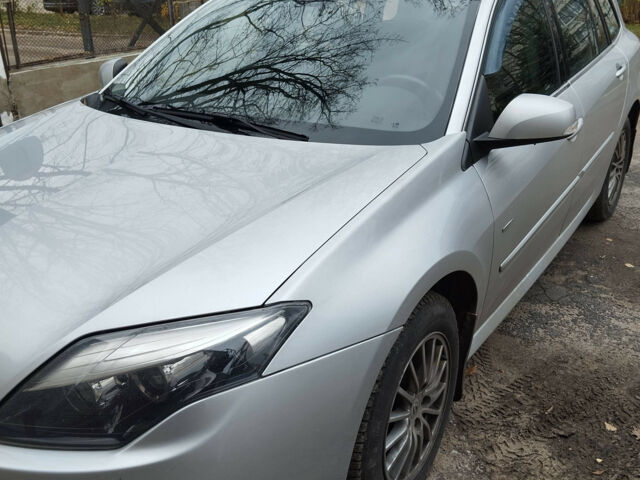 Renault Laguna 2011 року