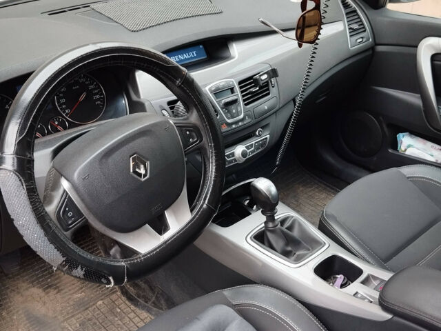 Renault Laguna 2011 года