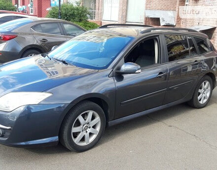 Renault Laguna 2010 года