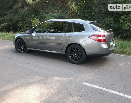 Renault Laguna 2011 года