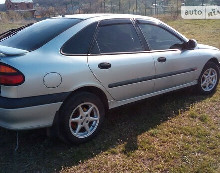 Renault Laguna 1999 года