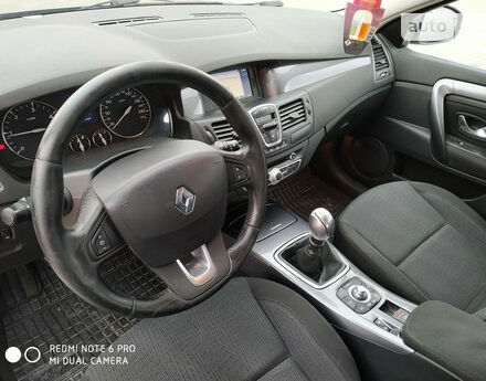 Renault Laguna 2010 року