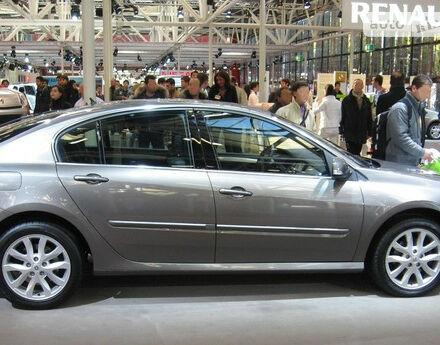 Renault Laguna 2008 года