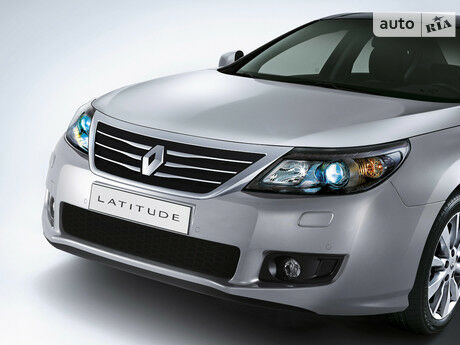 Рено Латитьюд 2011 года Renault Latitude 2011 года