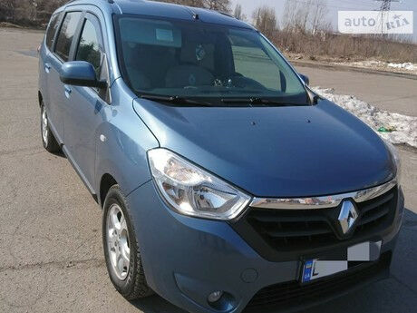 Рено Лоджи 2013 года Renault Lodgy 2013 года