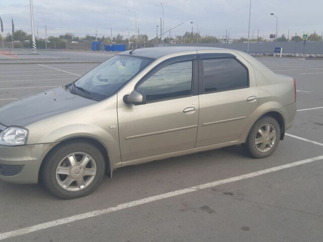 Renault Logan 2011 года