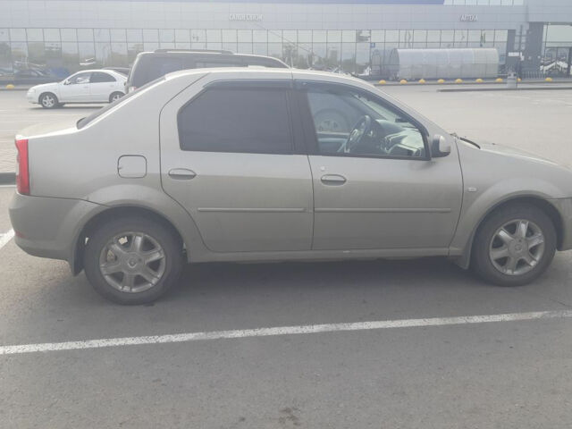 Renault Logan 2011 года