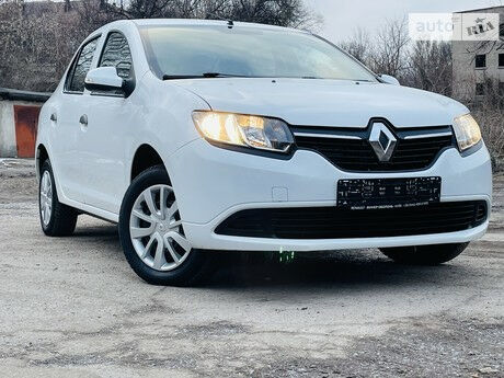 Renault Logan 2015 года