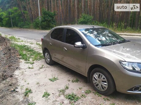 Renault Logan 2015 года