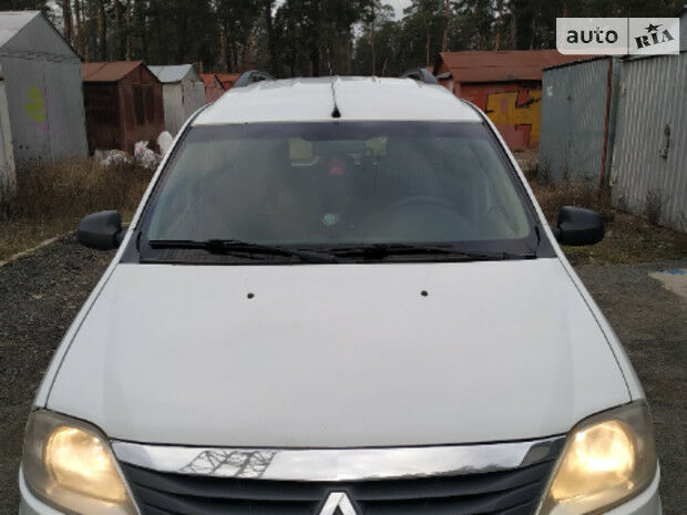 Renault Logan 2012 года