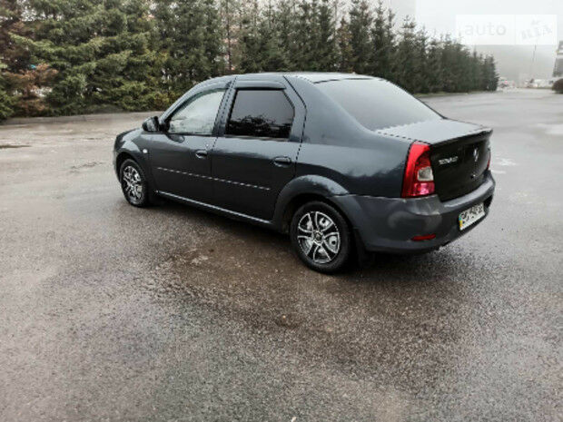 Рено Логан 2012 года Renault Logan 2012 года