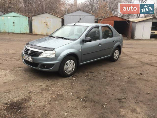 Renault Logan 2011 года