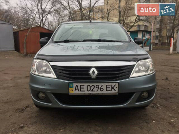 Renault Logan 2011 года