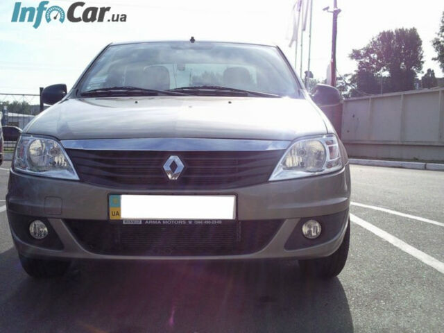 Renault Logan 2010 года
