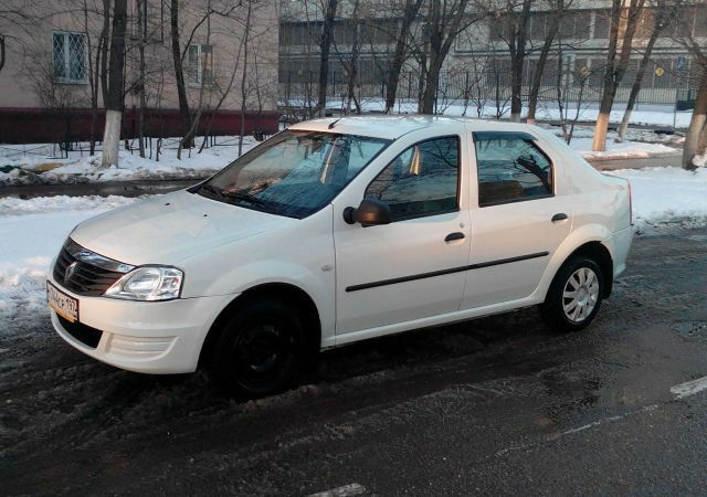 Рено Логан 2012 года Renault Logan 2012 года