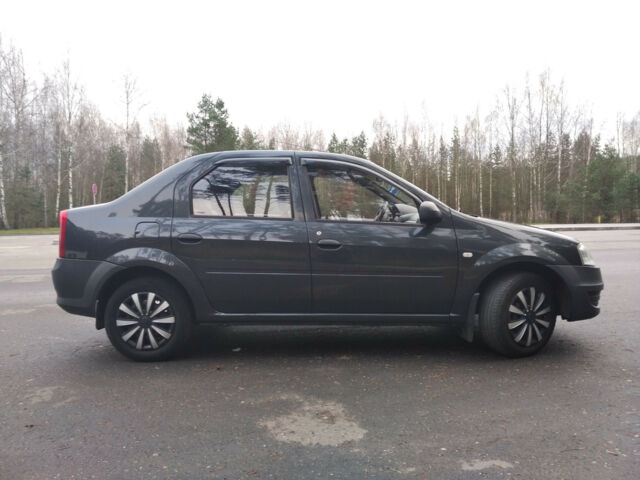 Рено Логан 2009 года Renault Logan 2009 года