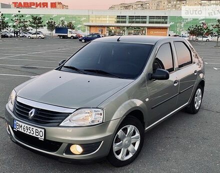 Renault Logan 2011 року