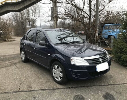 Renault Logan 2010 года