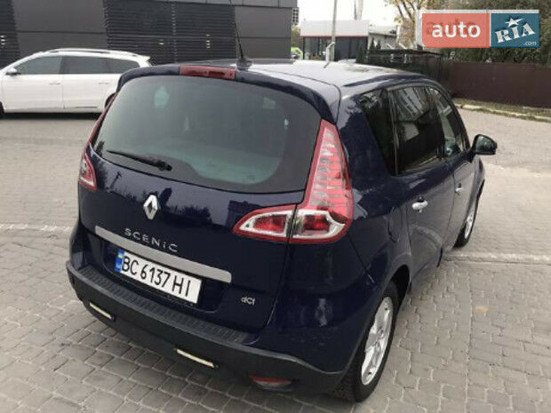 Renault Megane Scenic 2010 года