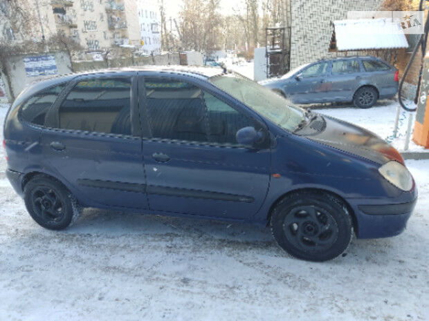 Renault Megane 2000 года