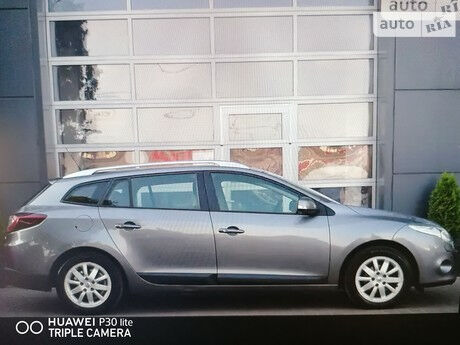 Рено Меган 2010 года Renault Megane 2010 года