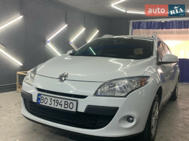 Renault Megane 2011 року