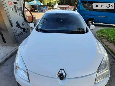 Рено Меган 2012 года Renault Megane 2012 года