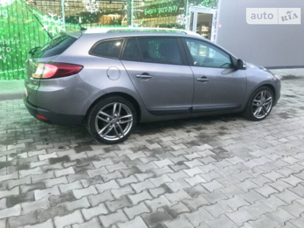 Renault Megane 2011 года