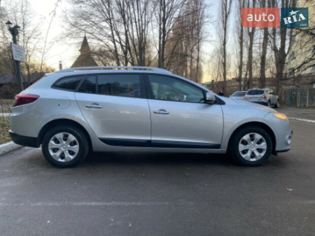 Renault Megane 2011 року