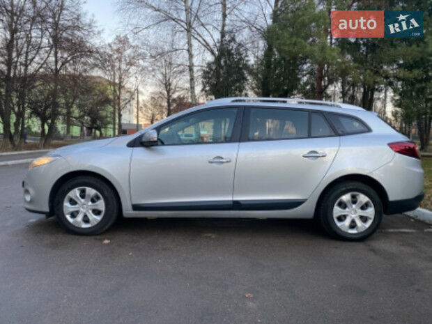 Renault Megane 2011 року