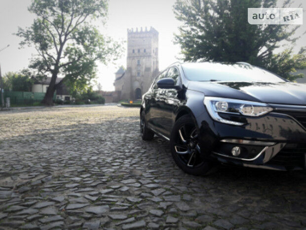 Рено Меган 2017 года Renault Megane 2017 года